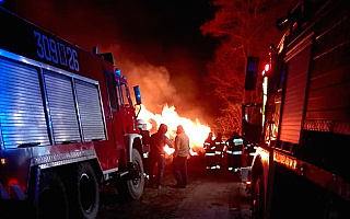 Pożar wiejskiej świetlicy. Z ogniem walczyło ponad 20 strażaków